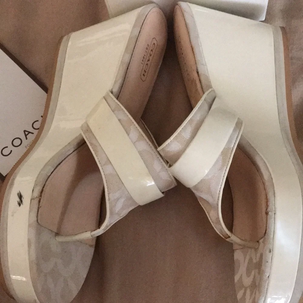 Coach size 10 white / ivory canvas & patent leather platform wedge sandal - Picture 9 of 16